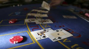 Tampilan layar baratatoto menunjukkan statistik permainan Casino Hold'em real-time dan peringkat dealer